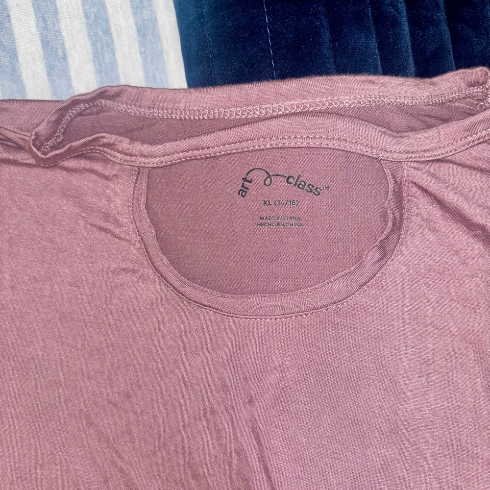 Purple Keyhole Top - Picture 2 of 3